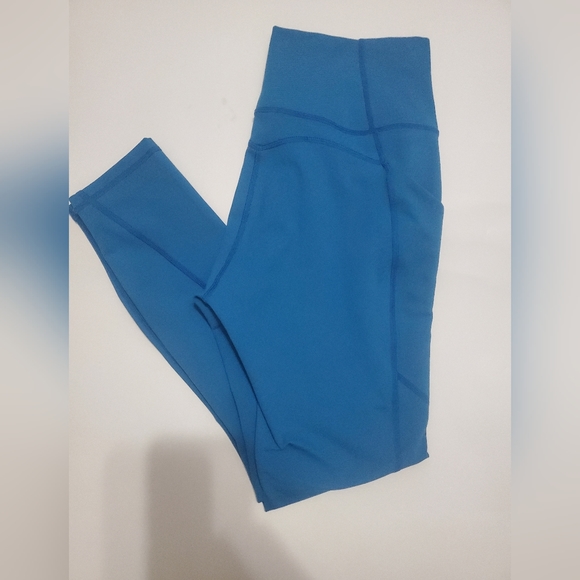 Fabletics Oasis High Waisted 7/8 Legging - Picture 3 of 7